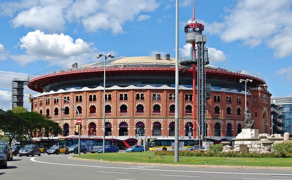 Imagen del centro comercial de las arenas de Barcelona, uno de los ejemplos de arquitectura de centros comerciales en españa